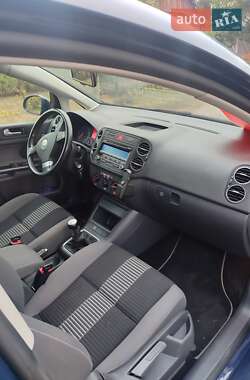 Хэтчбек Volkswagen Golf 2008 в 