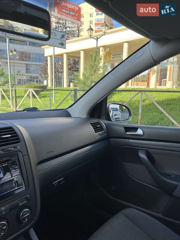 Хэтчбек Volkswagen Golf 2008 в Хмельницком