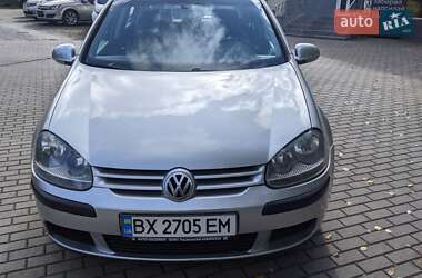 Хетчбек Volkswagen Golf 2004 в Рівному