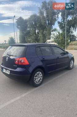Хэтчбек Volkswagen Golf 2004 в  фото 12 Хэтчбек Volkswagen Golf 2004 в