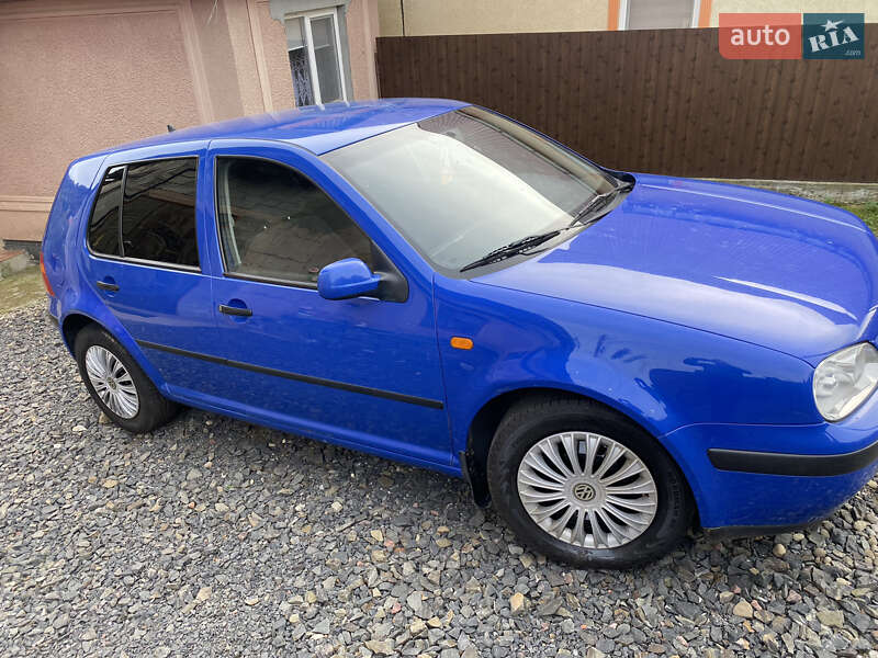 Хэтчбек Volkswagen Golf 1999 в Иршаве