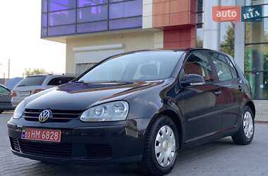 Хетчбек Volkswagen Golf 2005 в Вознесенську