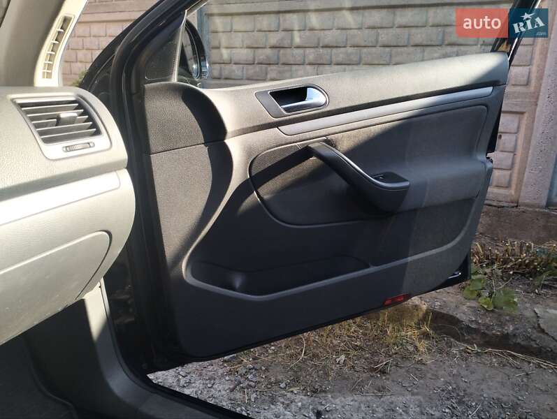 Универсал Volkswagen Golf 2008 в Днепре фото 2 Универсал Volkswagen Golf 2008 в Днепре