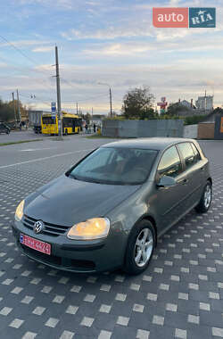 Хэтчбек Volkswagen Golf 2006 в Полтаве