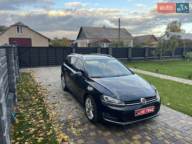 Універсал Volkswagen Golf 2014 в Рівному