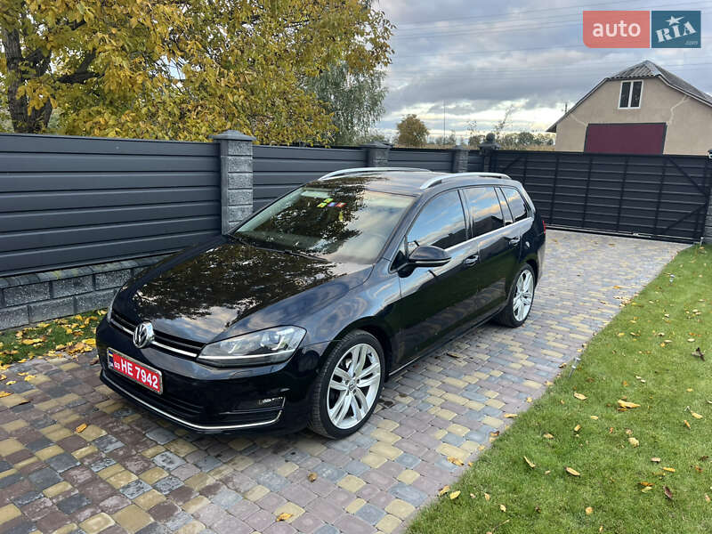 Універсал Volkswagen Golf 2014 в Рівному