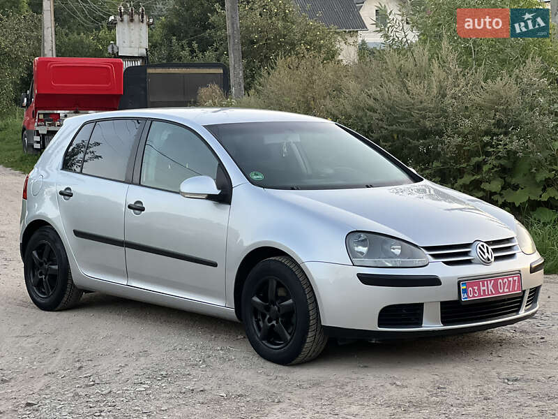 Хэтчбек Volkswagen Golf 2004 в Тернополе