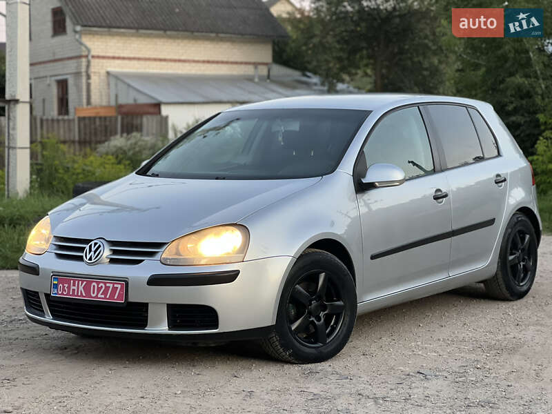 Хэтчбек Volkswagen Golf 2004 в Тернополе