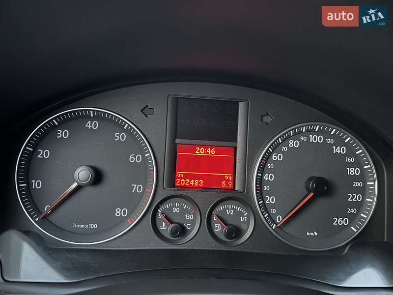 Хэтчбек Volkswagen Golf 2004 в Тернополе