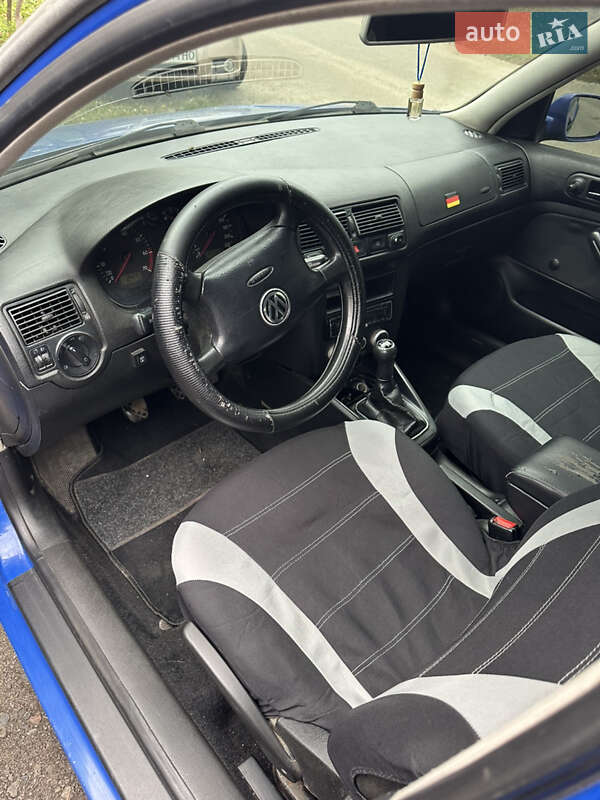 Хэтчбек Volkswagen Golf 2000 в Полтаве