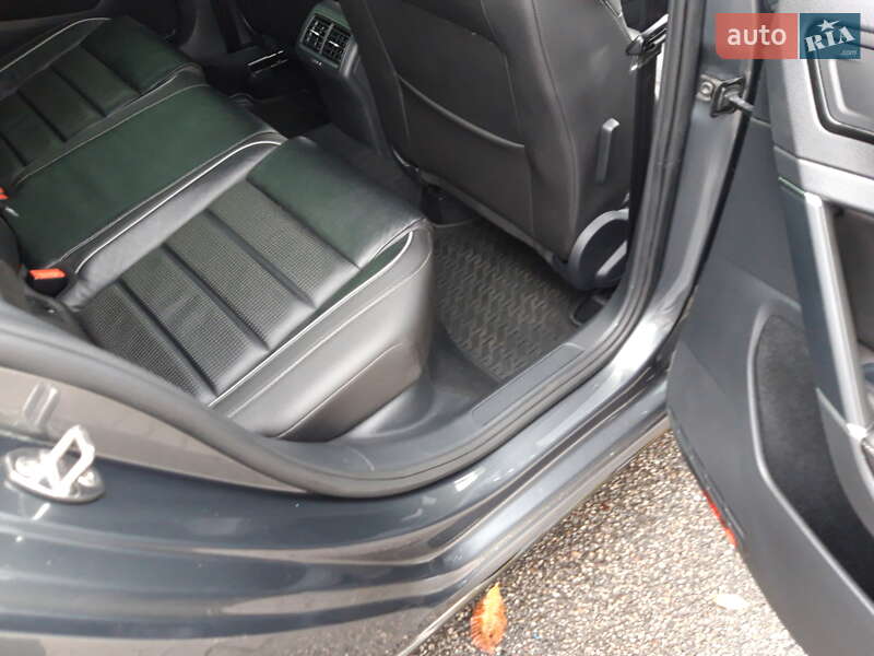 Хетчбек Volkswagen Golf 2018 в Києві