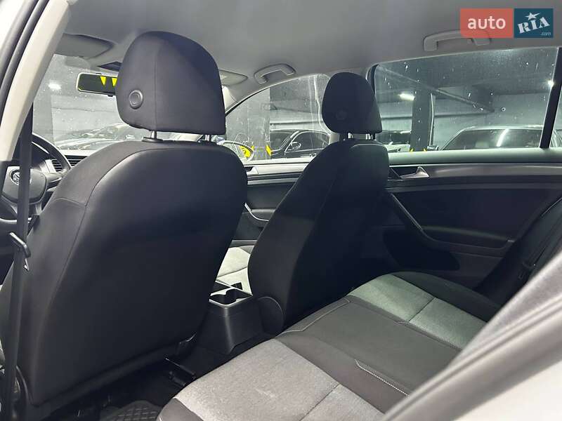 Хэтчбек Volkswagen Golf 2012 в Черновцах фото 14 Хэтчбек Volkswagen Golf 2012 в Черновцах