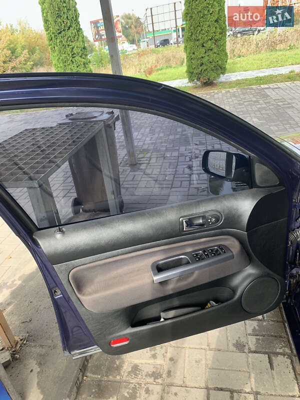 Хэтчбек Volkswagen Golf 2003 в Дубно фото 14 Хэтчбек Volkswagen Golf 2003 в Дубно