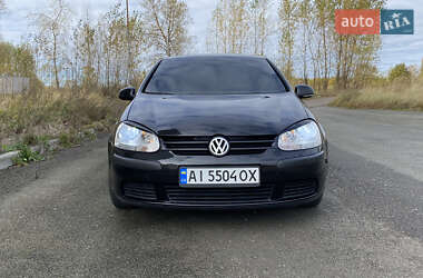 Хэтчбек Volkswagen Golf 2004 в Иванкове