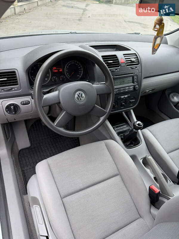 Хэтчбек Volkswagen Golf 2005 в Черновцах фото 11 Хэтчбек Volkswagen Golf 2005 в Черновцах