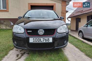 Хетчбек Volkswagen Golf 2008 в Рівному