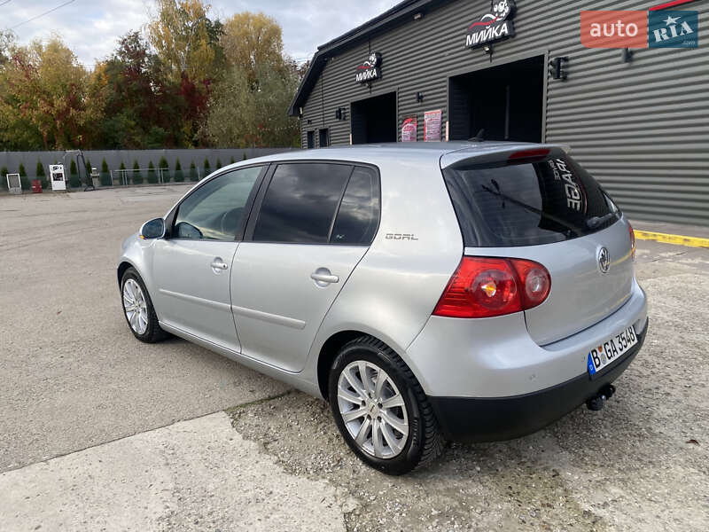 Хэтчбек Volkswagen Golf 2006 в Ивано-Франковске