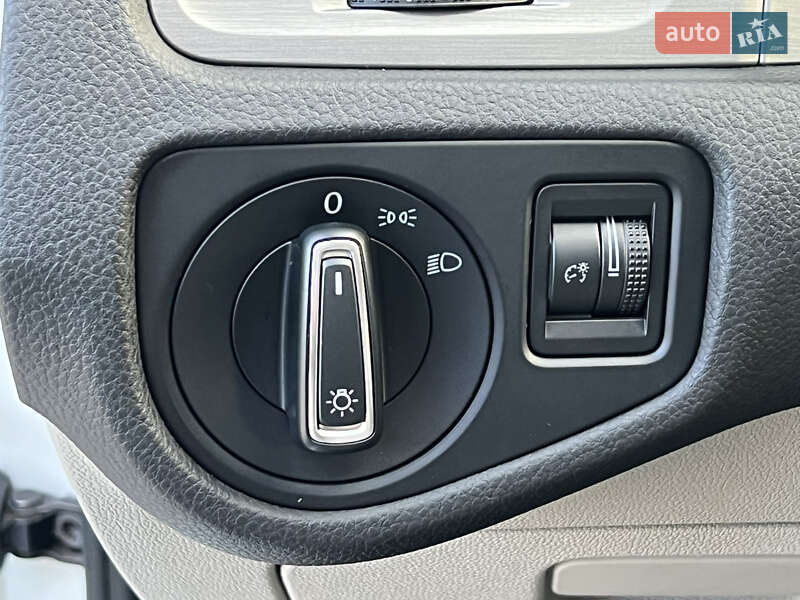 Хэтчбек Volkswagen Golf 2014 в Киеве