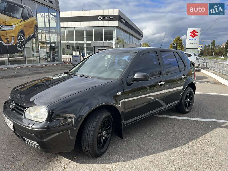 Хетчбек Volkswagen Golf 2003 в Харкові