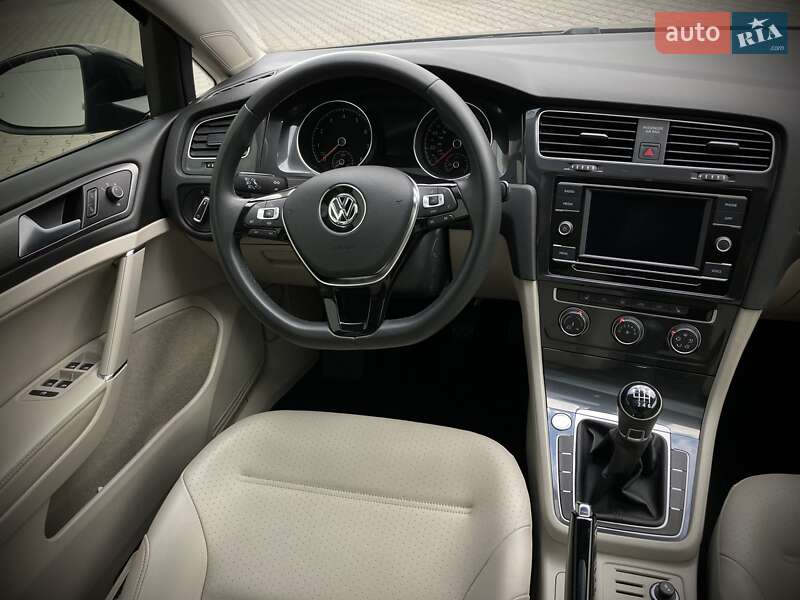 Хэтчбек Volkswagen Golf 2019 в Киеве фото 17 Хэтчбек Volkswagen Golf 2019 в Киеве