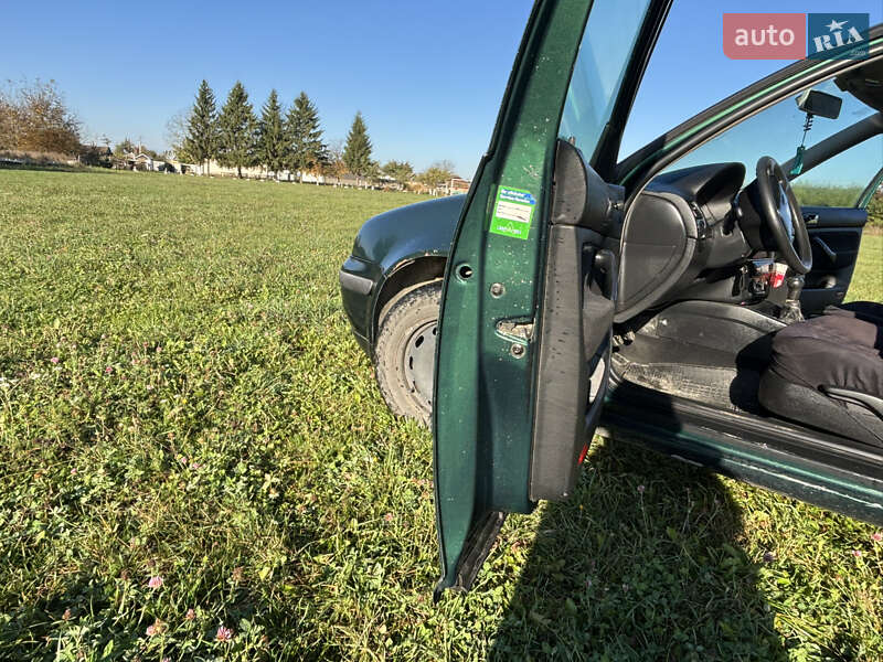 Хетчбек Volkswagen Golf 1999 в Снятині