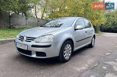 Хэтчбек Volkswagen Golf 2004 в Чернигове