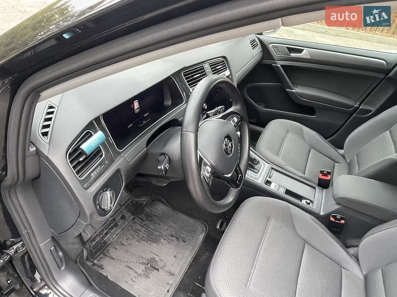 Хэтчбек Volkswagen Golf 2020 в Днепре