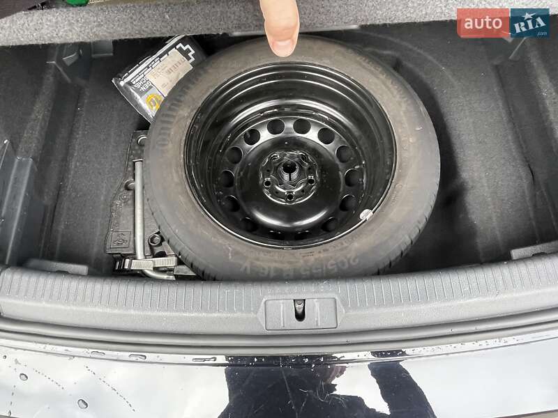 Хэтчбек Volkswagen Golf 2020 в Днепре