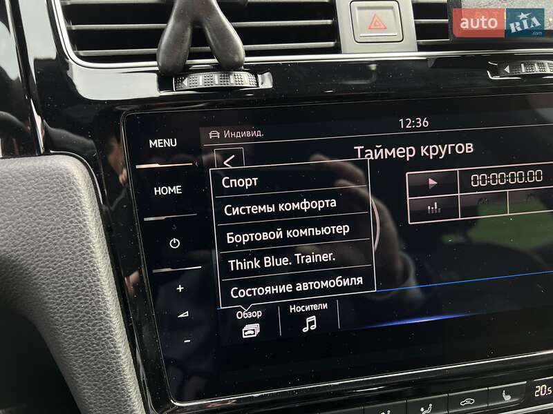 Хэтчбек Volkswagen Golf 2016 в Киеве