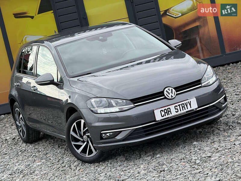 Хетчбек Volkswagen Golf 2018 в Стрию