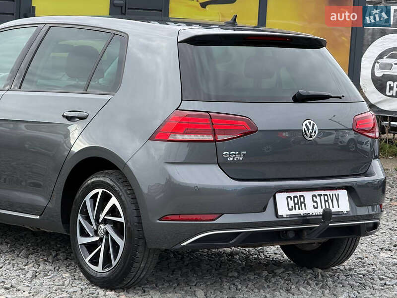 Хетчбек Volkswagen Golf 2018 в Стрию