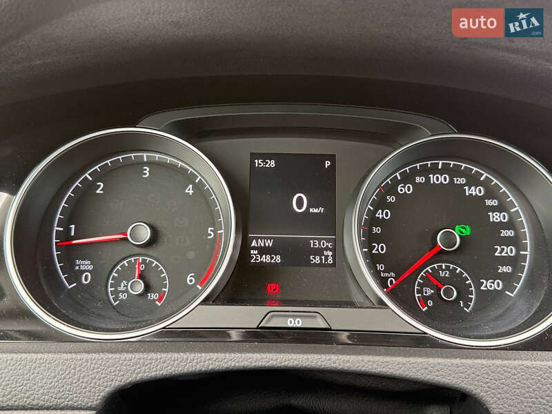 Хетчбек Volkswagen Golf 2018 в Стрию