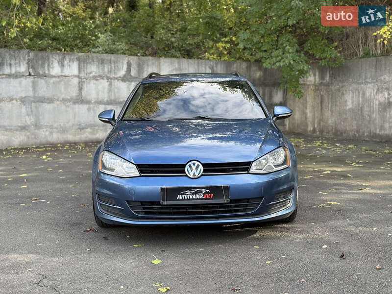 Универсал Volkswagen Golf 2015 в Киеве