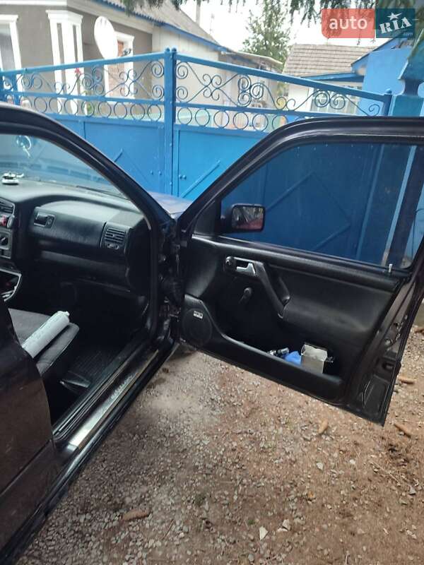 Хэтчбек Volkswagen Golf 1994 в Каменец-Подольском