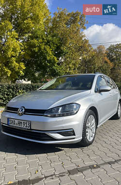 Универсал Volkswagen Golf 2018 в Черновцах