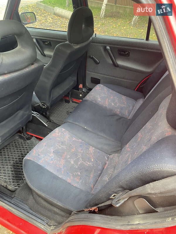 Хетчбек Volkswagen Golf 1988 в Чернівцях
