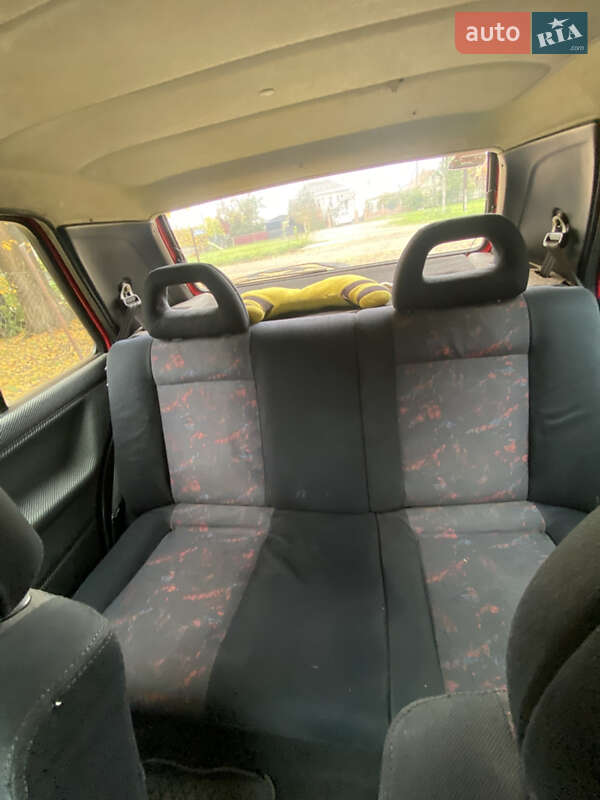 Хетчбек Volkswagen Golf 1988 в Чернівцях