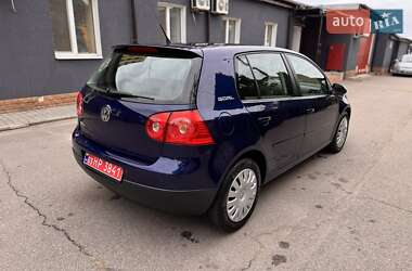 Хэтчбек Volkswagen Golf 2007 в 