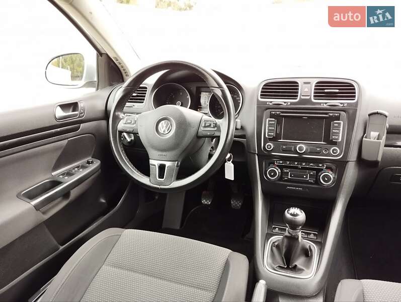Универсал Volkswagen Golf 2011 в Луцке фото 28 Универсал Volkswagen Golf 2011 в Луцке