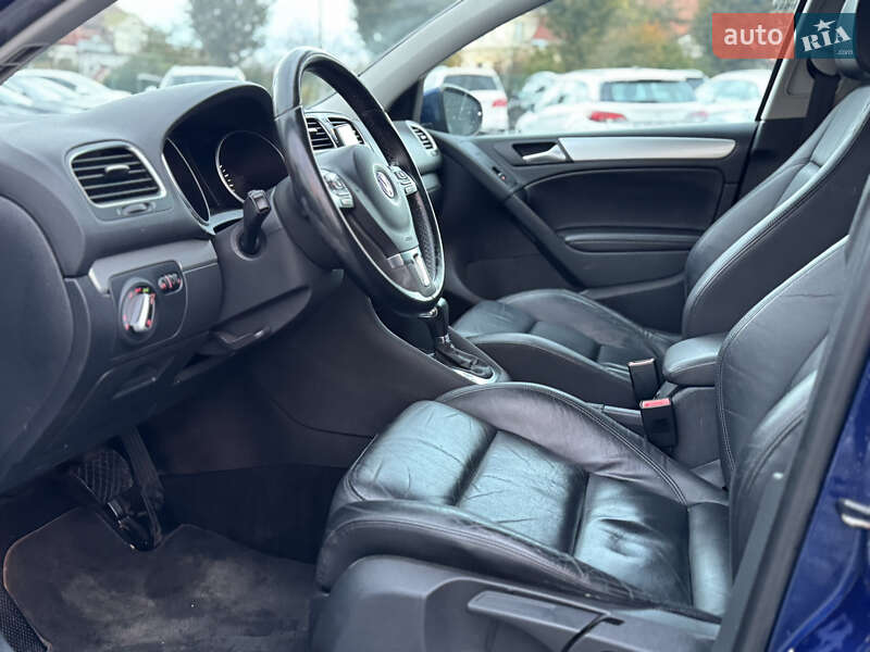Хетчбек Volkswagen Golf 2010 в Дрогобичі