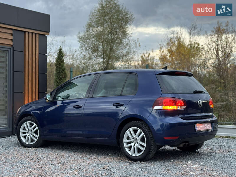 Хетчбек Volkswagen Golf 2010 в Дрогобичі