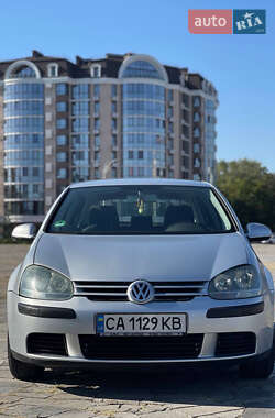 Хэтчбек Volkswagen Golf 2004 в Полтаве
