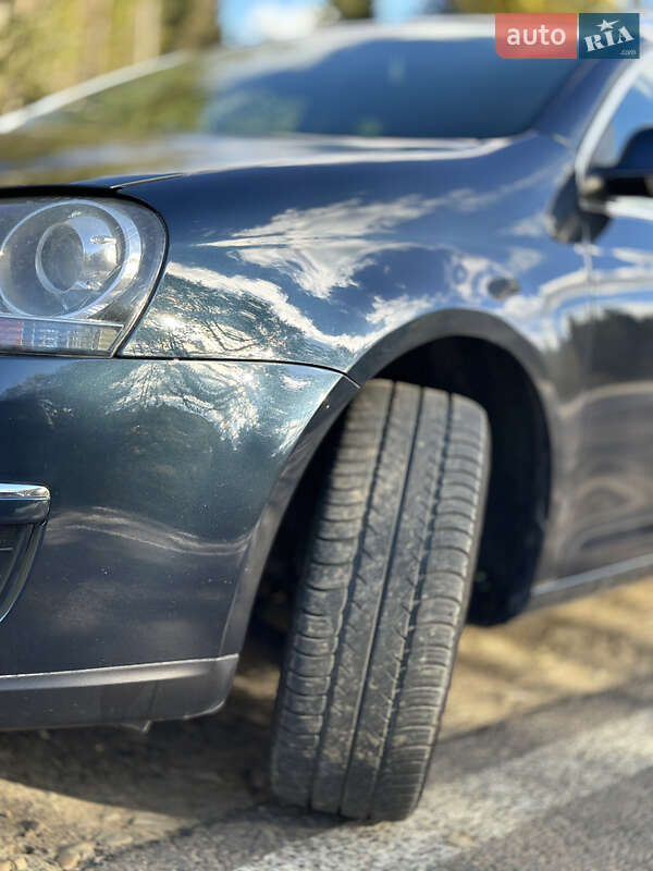 Универсал Volkswagen Golf 2009 в Ворохте