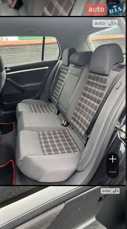 Хэтчбек Volkswagen Golf 2003 в Межгорье фото 5 Хэтчбек Volkswagen Golf 2003 в Межгорье