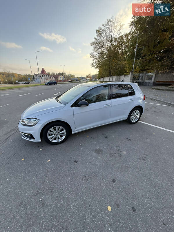 Хэтчбек Volkswagen Golf 2020 в Виннице