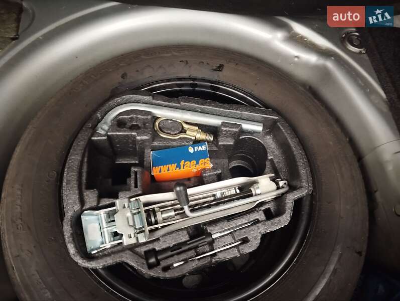 Хетчбек Volkswagen Golf 2002 в Кривому Розі фото 34 Хетчбек Volkswagen Golf 2002 в Кривому Розі