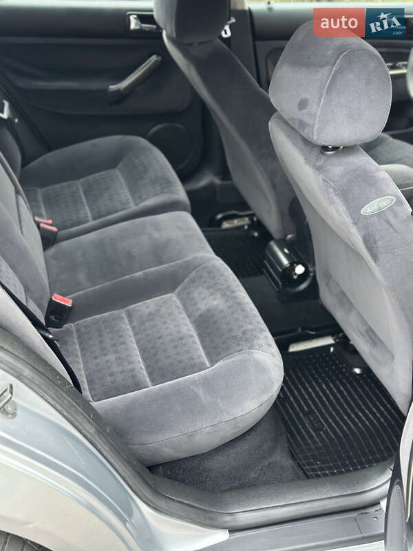 Хэтчбек Volkswagen Golf 2002 в Тернополе фото 9 Хэтчбек Volkswagen Golf 2002 в Тернополе