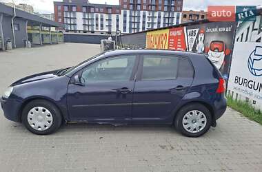 Хэтчбек Volkswagen Golf 2005 в 
