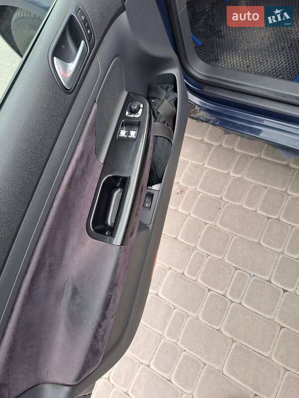 Хэтчбек Volkswagen Golf 2005 в Ирпене фото 16 Хэтчбек Volkswagen Golf 2005 в Ирпене