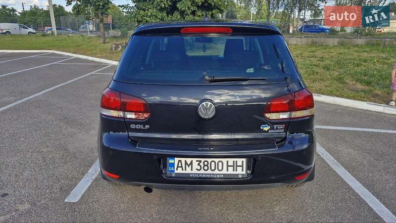 Хэтчбек Volkswagen Golf 2011 в Житомире